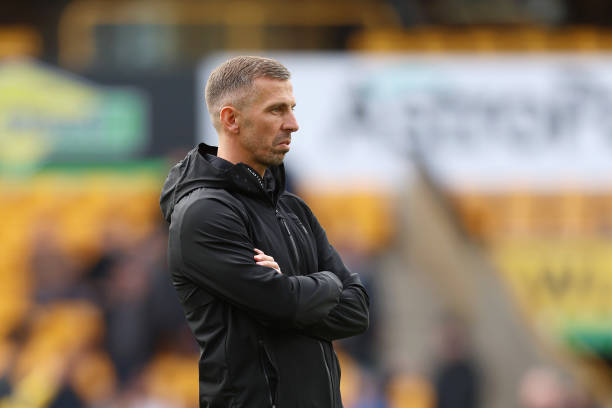Gary O'Neil looks on as his team warms up prior to the Premier League match between Wolves and West Ham United at Molineux.