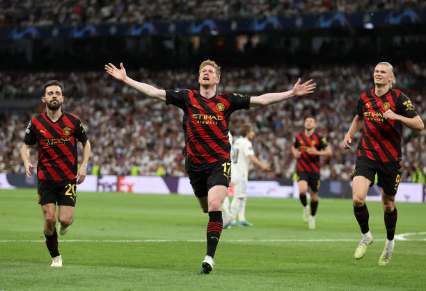 Kevin De Bruyne celebrates during the Real Madrid vs Manchester City Champions League semi-final first leg match at Estadio Santiago Bernabeu on May 09, 2023. The game ended 1-1.